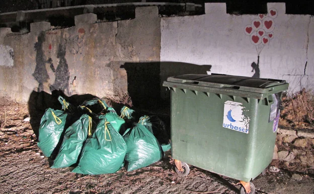 Dénia pide ayuda ciudadana para evitar sobrecostes en la basura de 200.000 euros por actos incívicos
