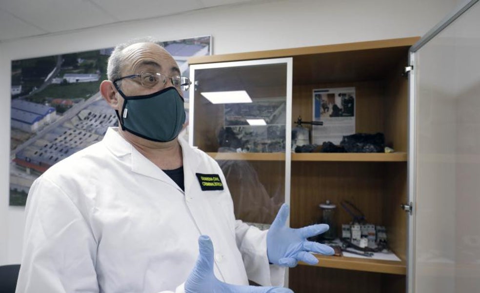 «Es bueno que dejemos enchufes libres en las regletas»