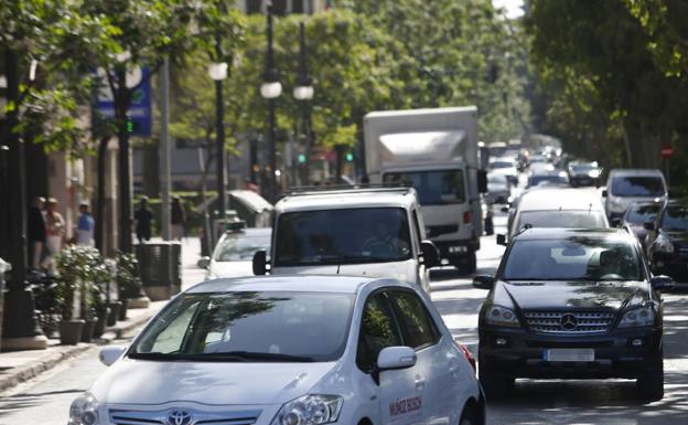 Un accidente atasca las grandes vías en Valencia