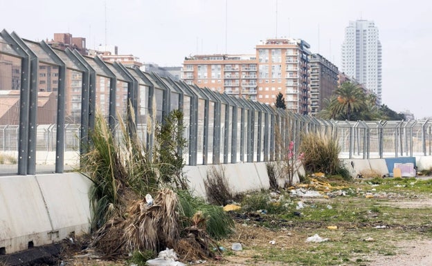 El Ayuntamiento compensará con solares la deuda del circuito en el Grao