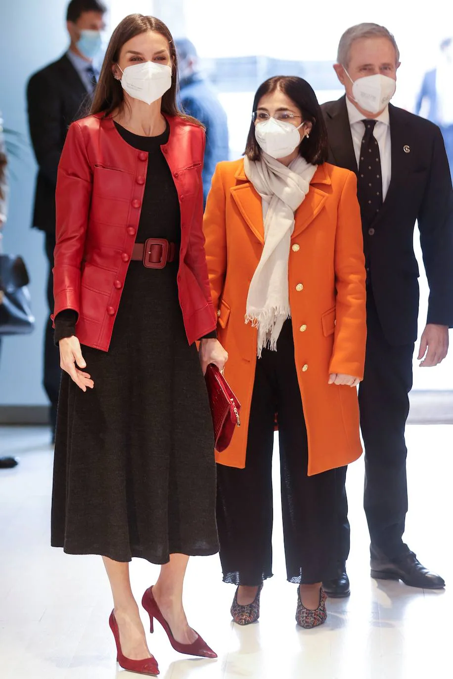 Persistencia Pez anémona gasolina Fotos: La chaqueta de Carolina Herrera de la reina Letizia | Las Provincias