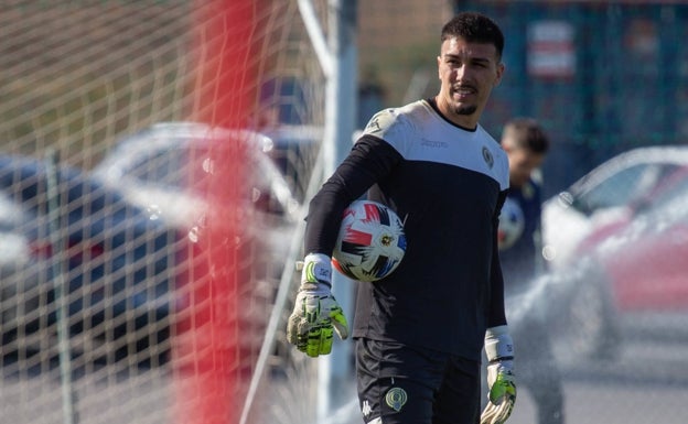 El Hércules confirma la baja de Bikoro para el partido de mañana ante el Mar Menor