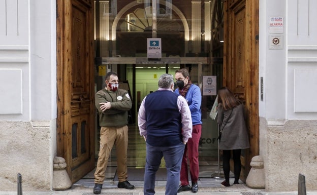 Los farmacéuticos de Valencia votan la continuidad o el cambio