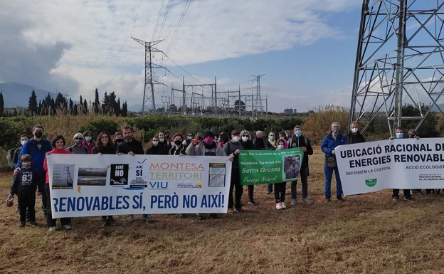 Cientos de personas piden en 23 municipios la rectificación del decreto de las renovables