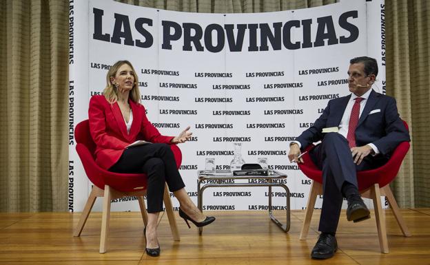 Cayetana Álvarez de Toledo, en el Aula LAS PROVINCIAS: «La izquierda no tiene una gran afición por la libertad»