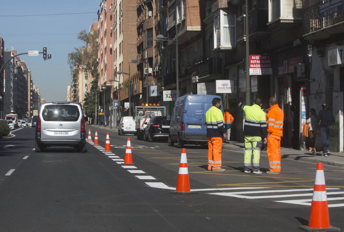 La reforma de la avenida Pérez Galdós deja un carril para el tráfico