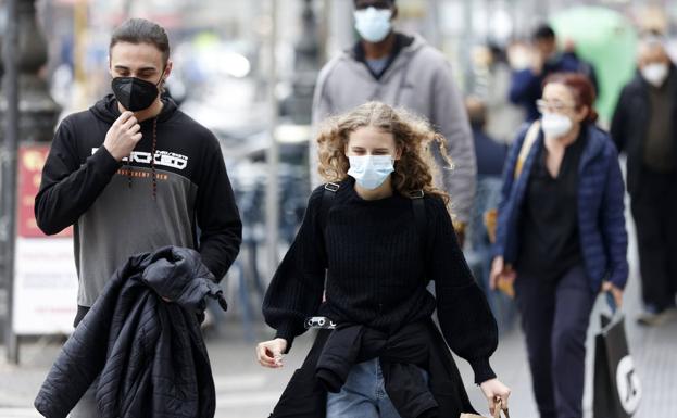 Mascarilla en interiores: cuándo no es obligatorio llevarla puesta desde hoy