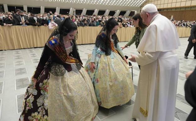 Carmen y Nerea, ante el Papa