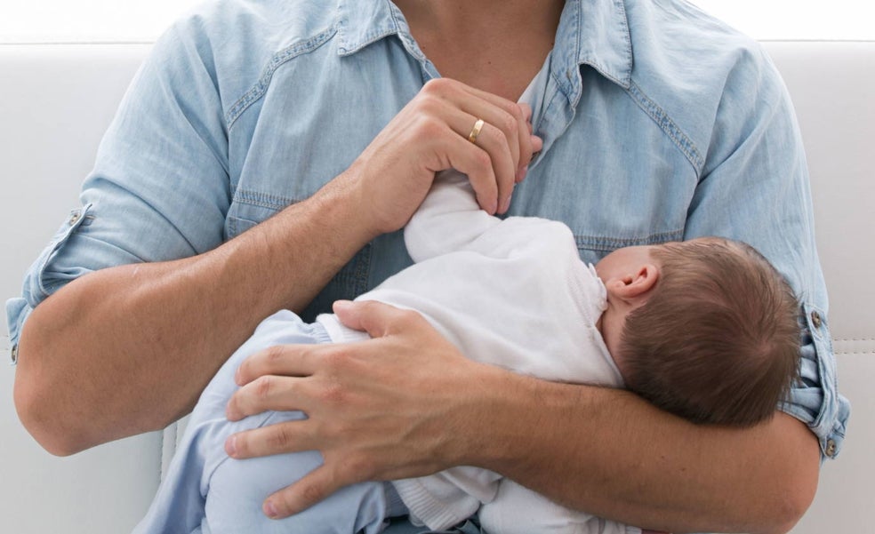 Los problemas de las nuevas familias para registrar a un hijo recién nacido