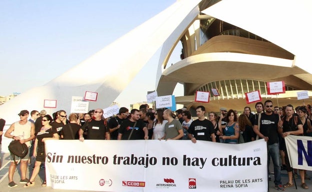 Los trabajadores de Les Arts protestarán el día de la gala de los Premios Goya