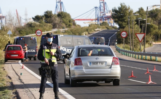 La Policía aborta dos quedadas de más de un centenar de menores para pegarse en Valencia