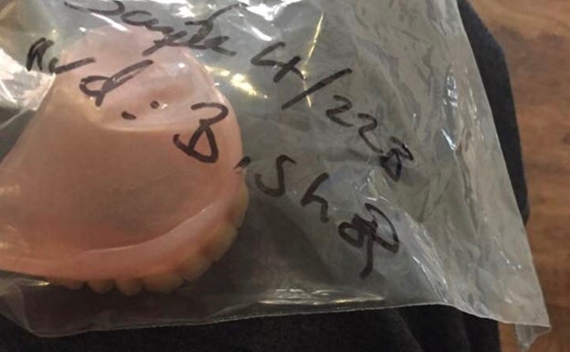 Un británico recupera su dentadura once años después de perderla durante una fiesta en Benidorm