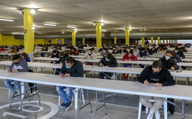 Más de 450 candidatos para cubrir 15 plazas de la Policía Local de Torrent