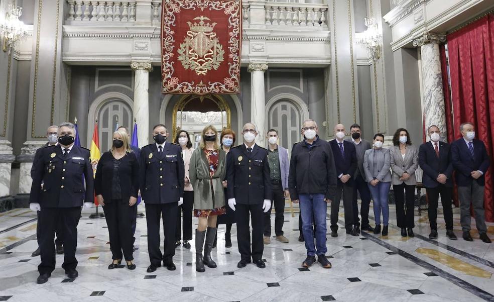 40 años de la historia de Valencia vistos por los policías locales