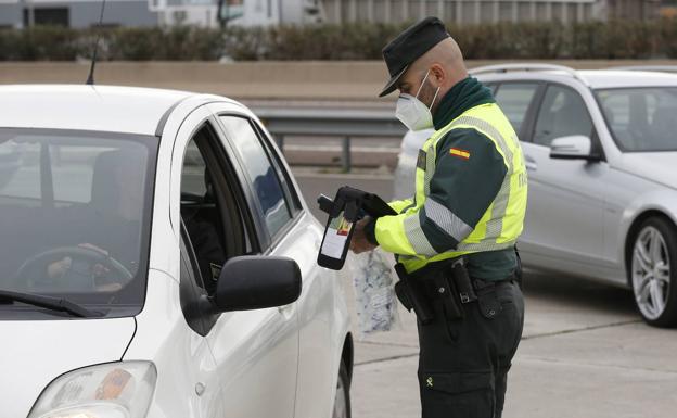 La Guardia Civil detiene en Castellón a 23 conductores por delitos contra la seguridad vial