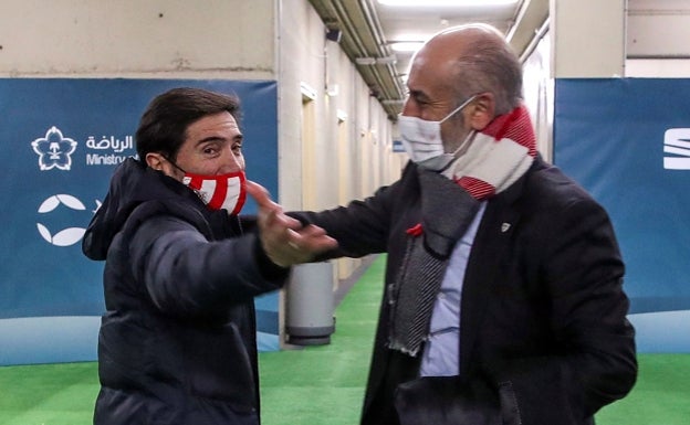 El presidente del Athletic intenta condicionar al árbitro para el partido de Copa en Mestalla