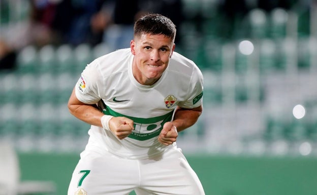 El Elche remonta en siete minutos brillantes con tantos de Guido Carrillo y Ezequiel Ponce (2-1)