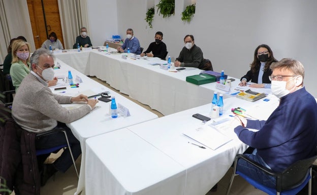 El Consell insiste en la lucha contra la despoblación: créditos para abrir negocios y ayudas para el transporte