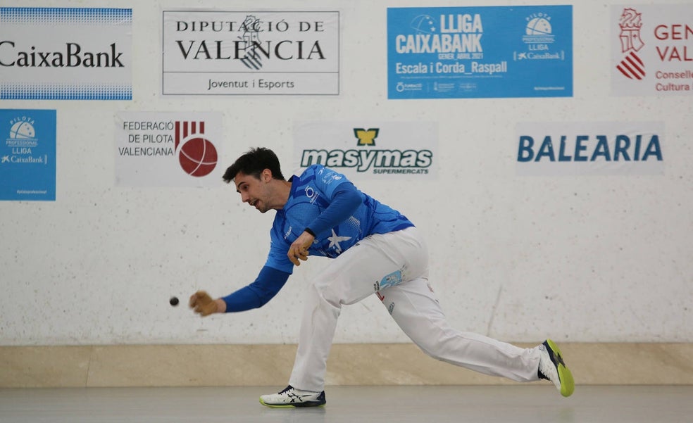 Giner apela al factor cancha para apretar la Lliga