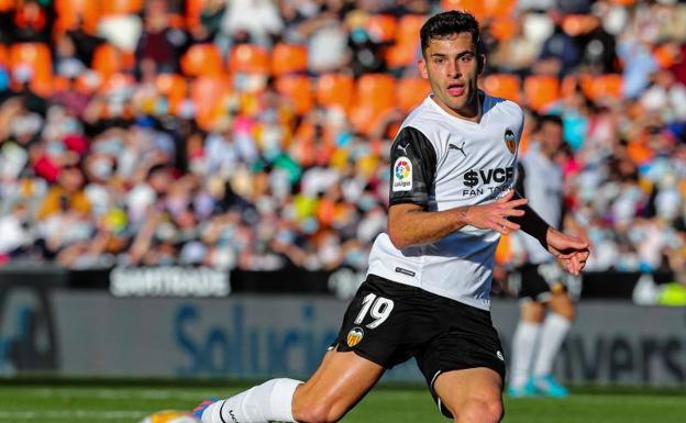 Hugo Duro no quiere repetir en el Valencia su desilusión con el Real Madrid