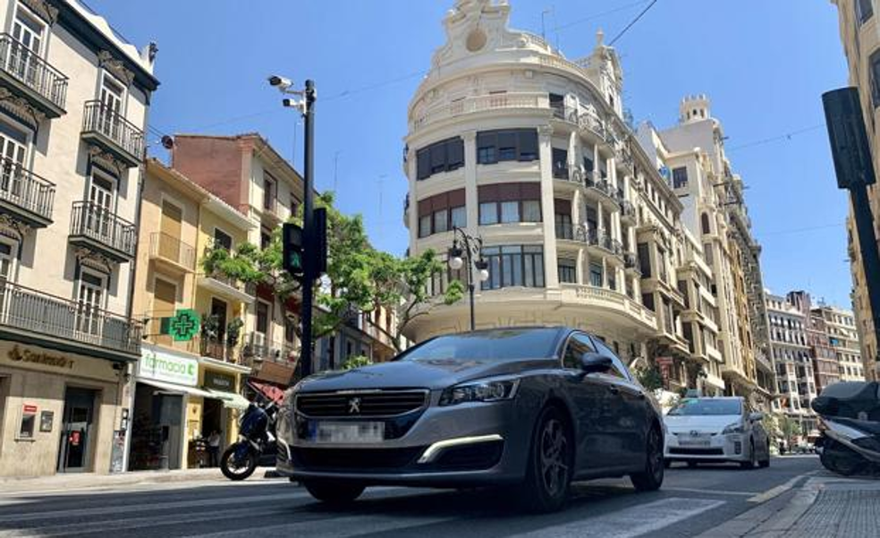Las cámaras imponen 265 multas de tráfico al día en el centro de Valencia