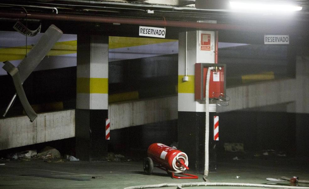 El parking de los horrores sigue igual a la espera de un desalojo por el Ayuntamiento