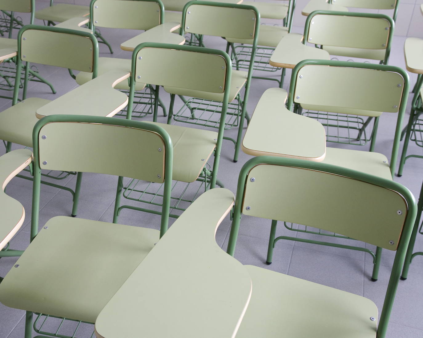 Desalojado durante una hora el Instituto Abastos por la quema de una papelera