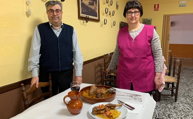 El cordero al horno más tierno en una venta con 122 años de historia