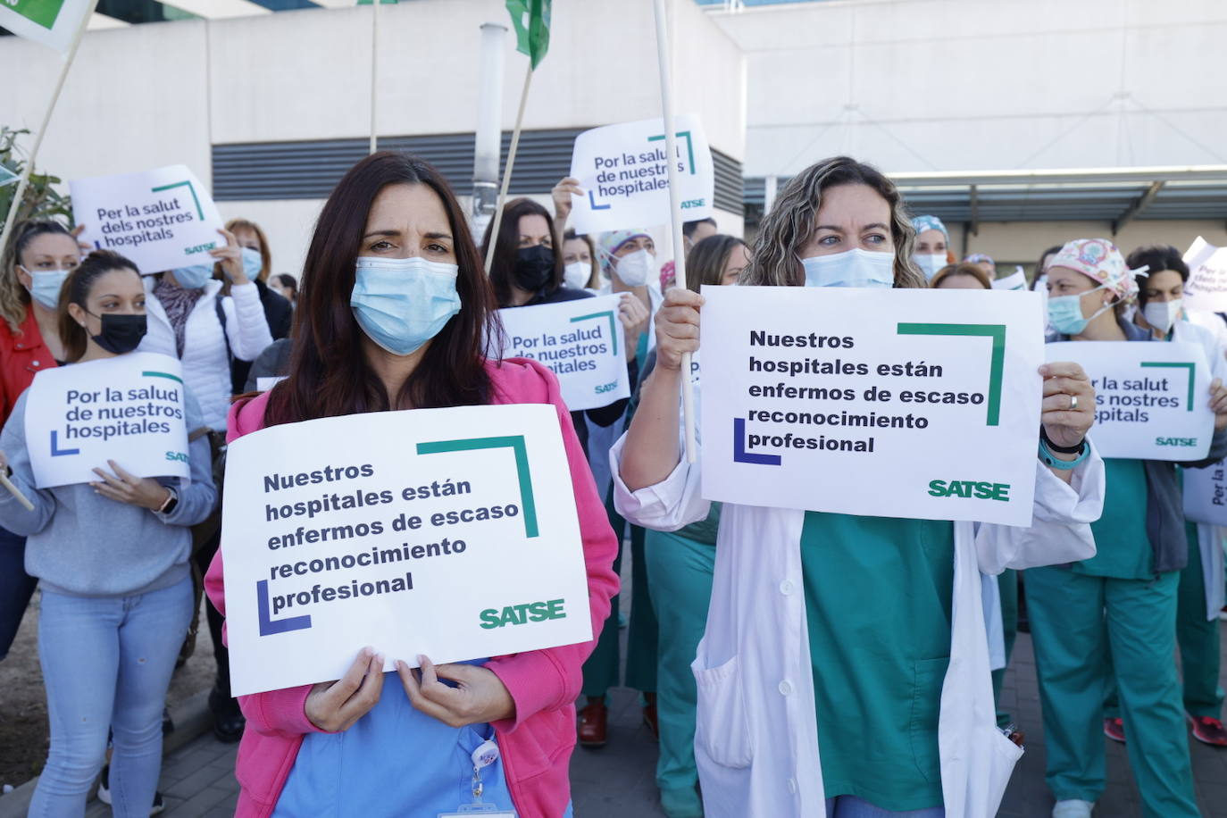 Los sanitarios protestan por la «salud» de los hospitales