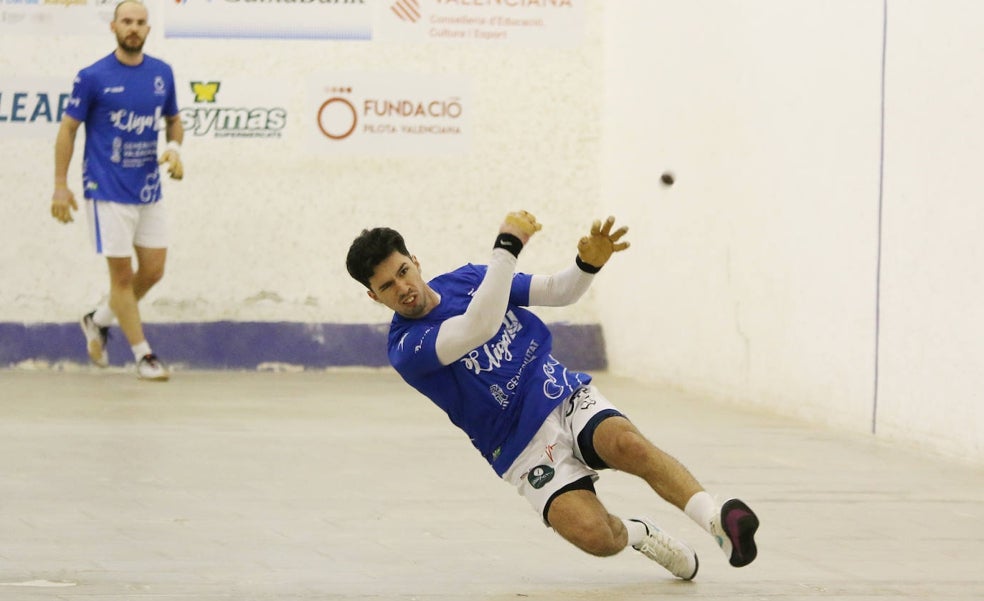La Lliga2 comienza con dominio de las figuras
