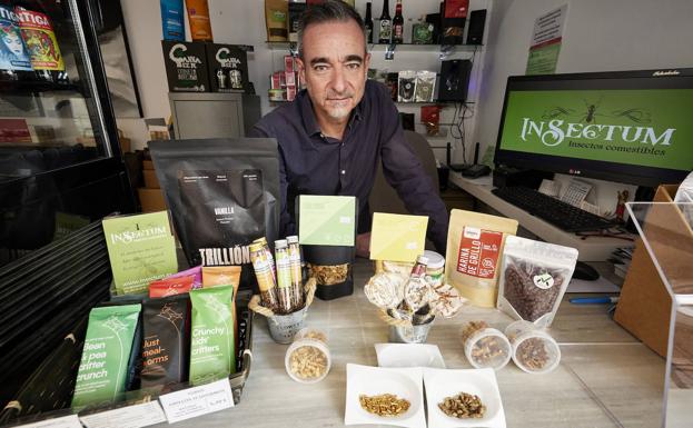 El valenciano que suministra insectos comestibles a los mejores restaurantes del mundo