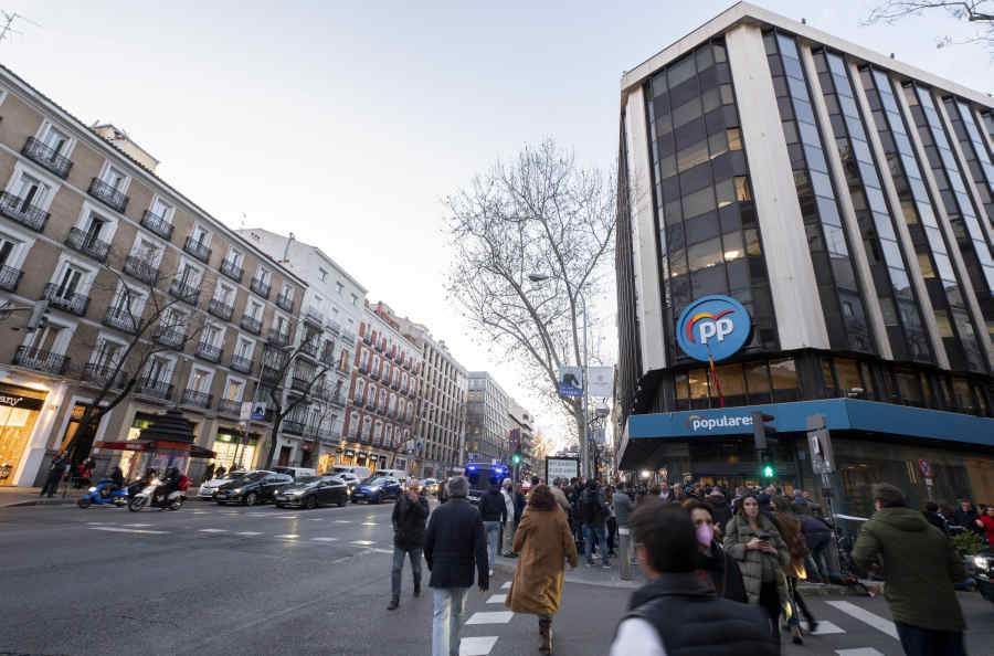 Lee el comunicado del Partido Popular: Casado no dimite, Cuca Gamarra toma el mando y González Pons presidirá el Congreso Nacional