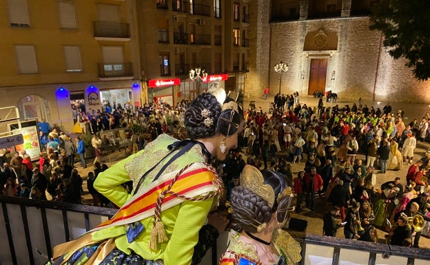 Carcaixent da el pistoletazo de salida a las Fallas más esperadas