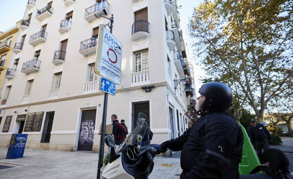 Vecinos del centro cargan contra Grezzi: «Hay que rectificar lo que no se hace bien»