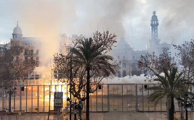 Vídeo: así ha sido la mascletà matinal de la Macrodespertà de las Fallas 2022