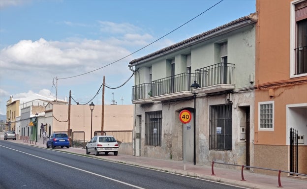 L'Alqueria renueva iluminación y acaba con los problemas de luz en la avenida País Valencià