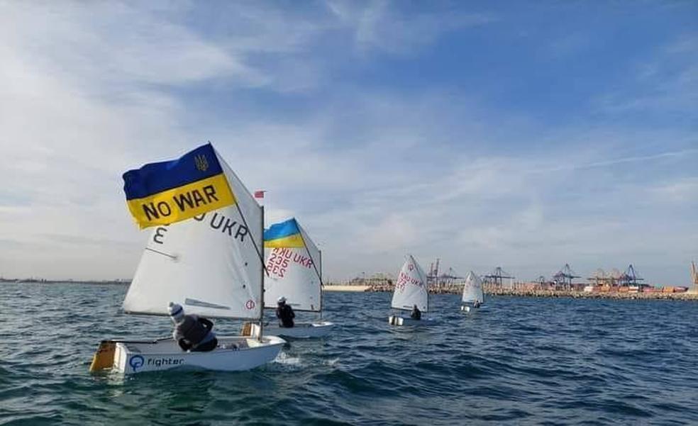 Los navegantes rusos navegarán con bandera neutral en la regata de Valencia