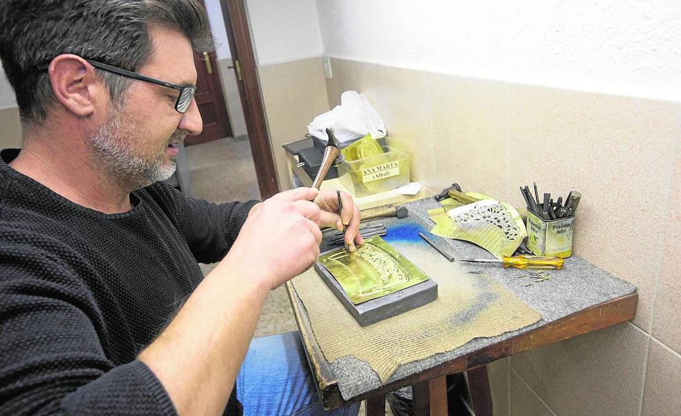 Donde la fiesta empieza a brillar