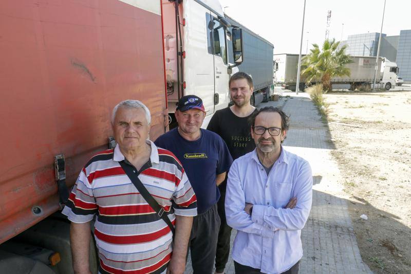 El valenciano que escapó de la guerra y quiere volver con camiones a ayudar en la frontera