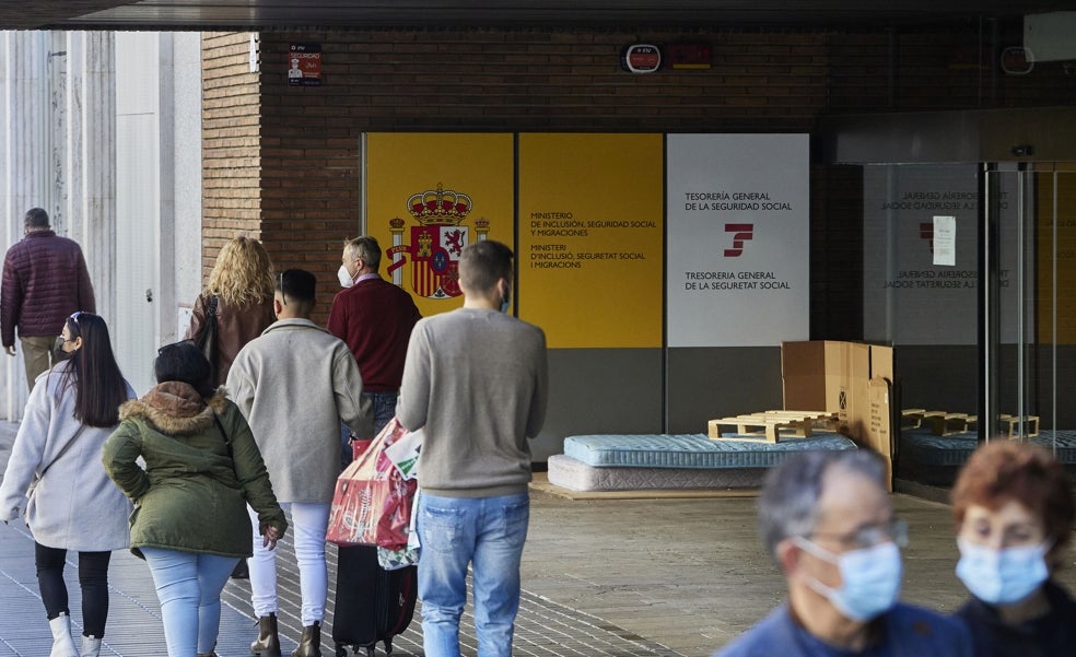 El presupuesto en servicios sociales del Ayuntamiento cae un 40% tras el gasto extraordinario de la pandemia