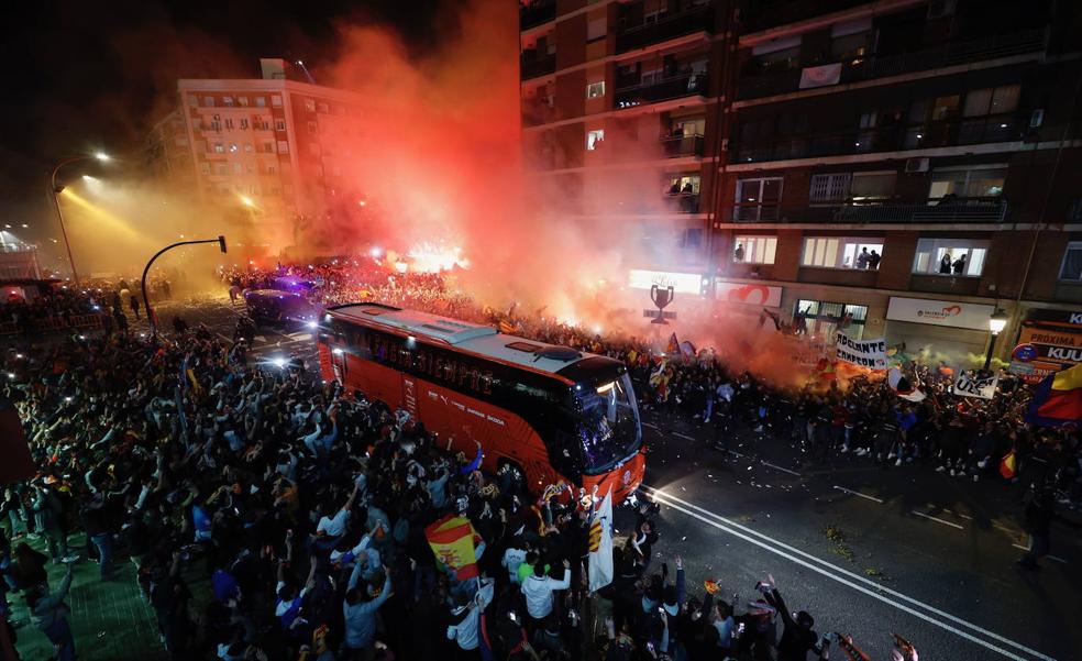 Así ha sido la llegada del Valencia CF a Mestalla