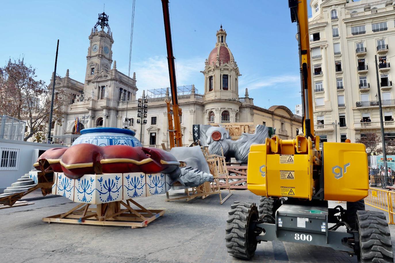 Llegan más piezas a la plaza del Ayuntamiento