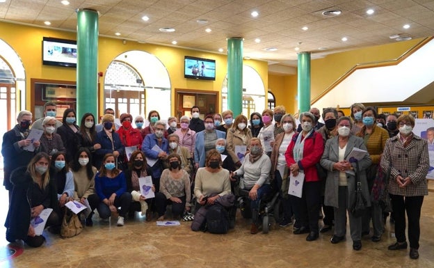 Las 'coveras' de Paterna protagonistas de un calendario