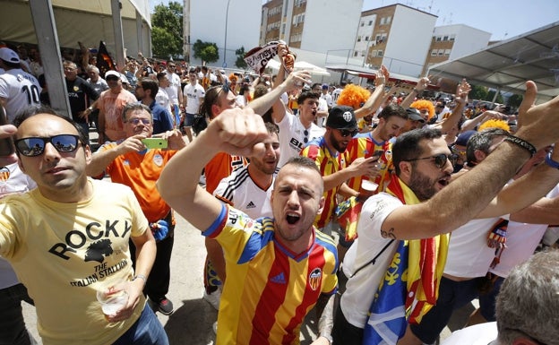 Sevilla, una ciudad entera para el valencianismo