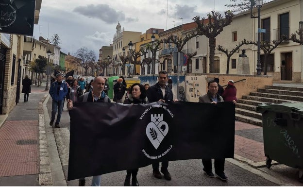 Una marcha reivindicativa pone en valor la Torreta del Pirata de Godella afectada por un PAI con más de 450 viviendas