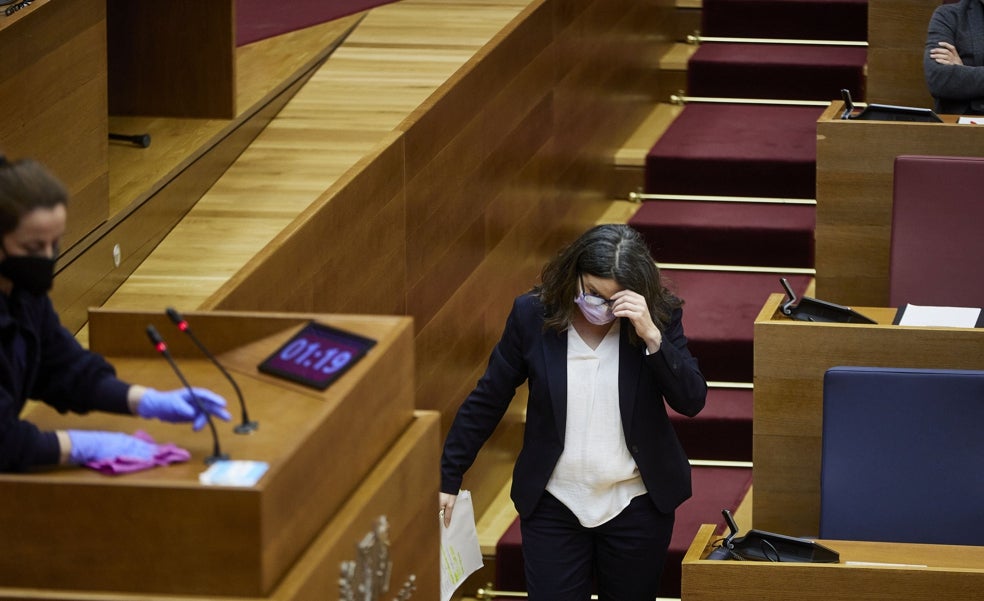 Camps: «A saber dónde estaría Oltra si se hubiera aplicado su propio código deontológico»