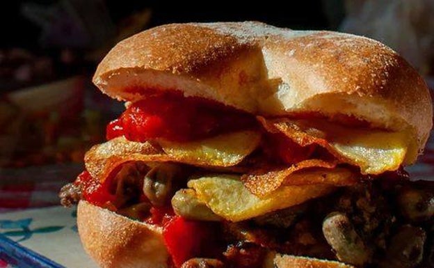 Dónde comer bocatas en la ruta de las Fallas de Especial