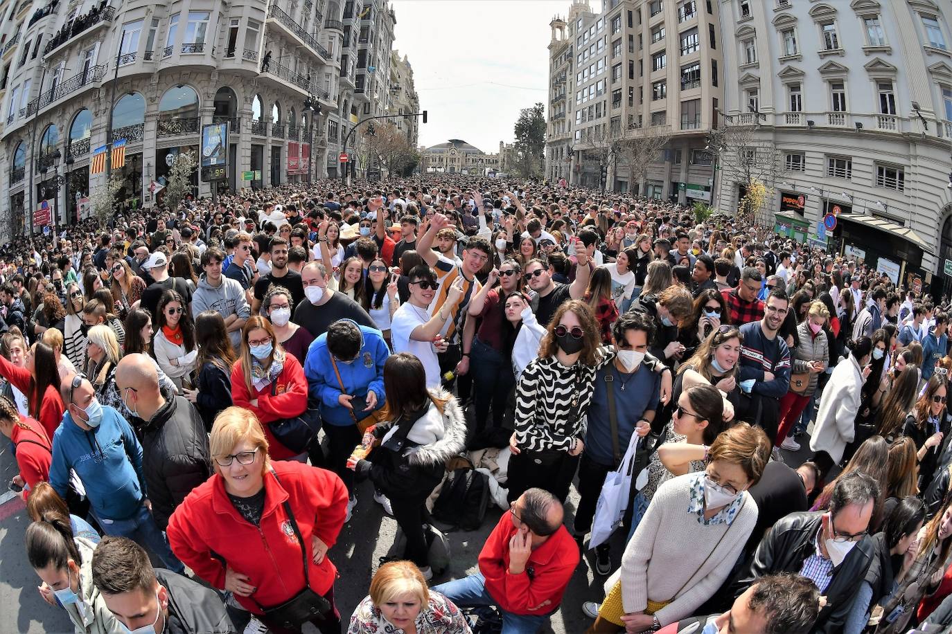 Búscate en la mascletà del jueves 10 de marzo de 2022