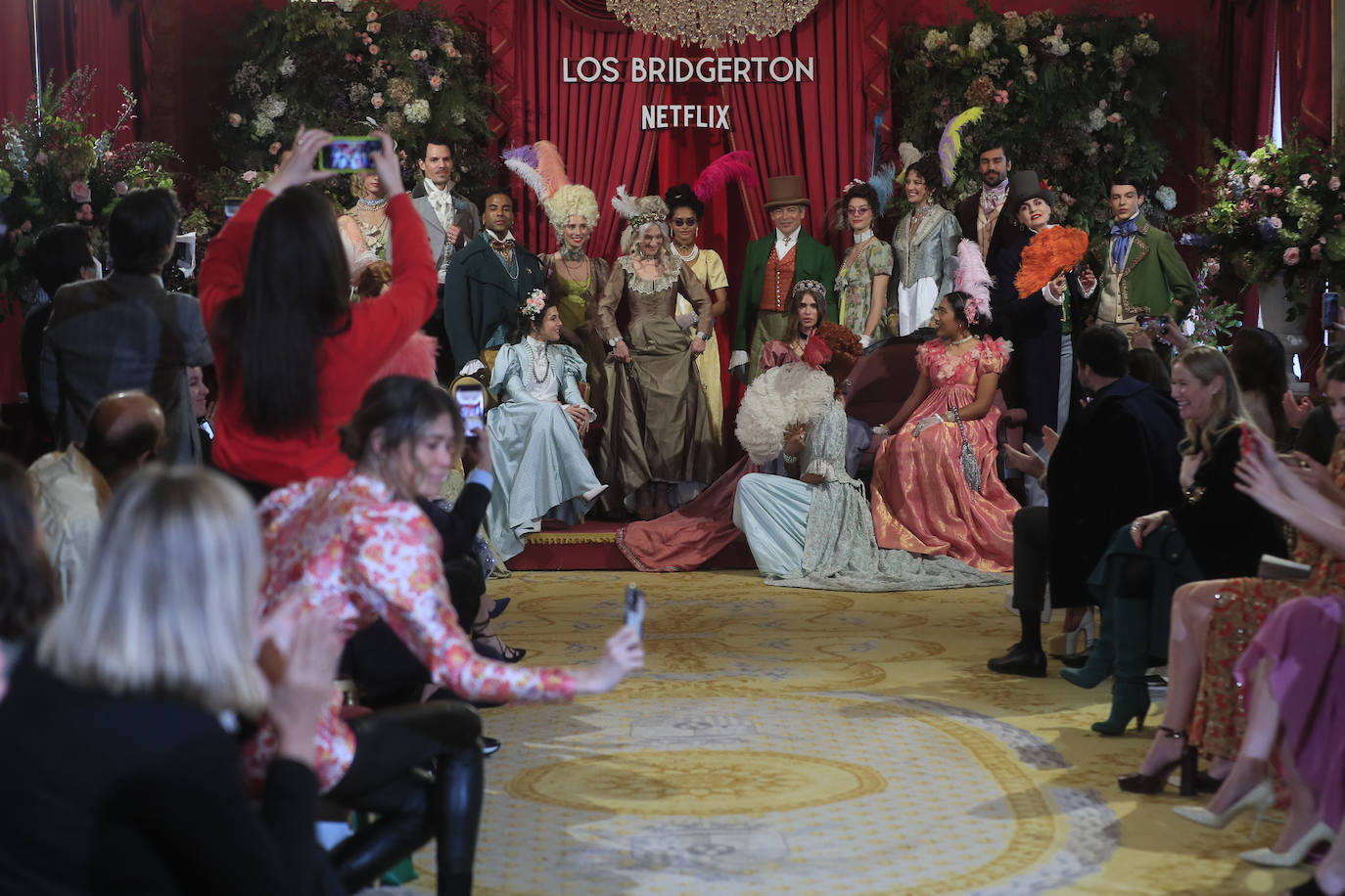 La loca fiesta con famosos de 'Los Bridgerton' en Madrid