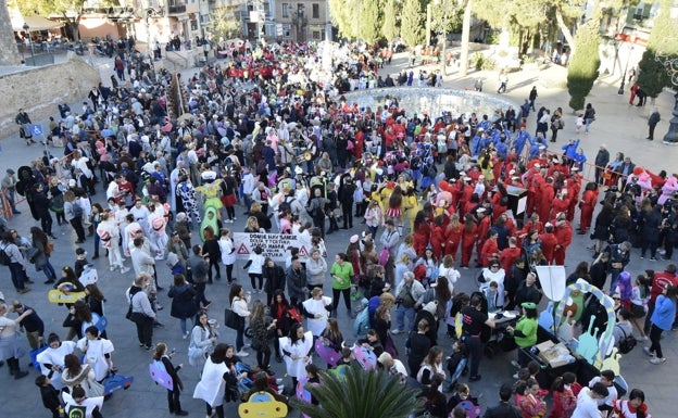 Las citas falleras del fin de semana: 'Burjadespertà' y cabalgata del Ninot en Quart